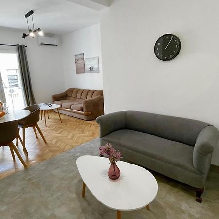 Gorgeous Renovated Apt. Close To Metro And Cultural Sites! Атина Екстериор снимка