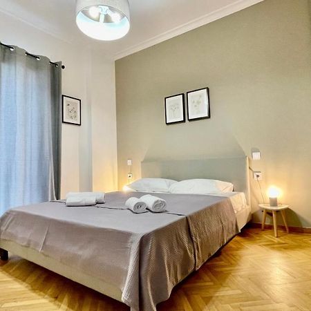 Gorgeous Renovated Apt. Close To Metro And Cultural Sites! Атина Екстериор снимка