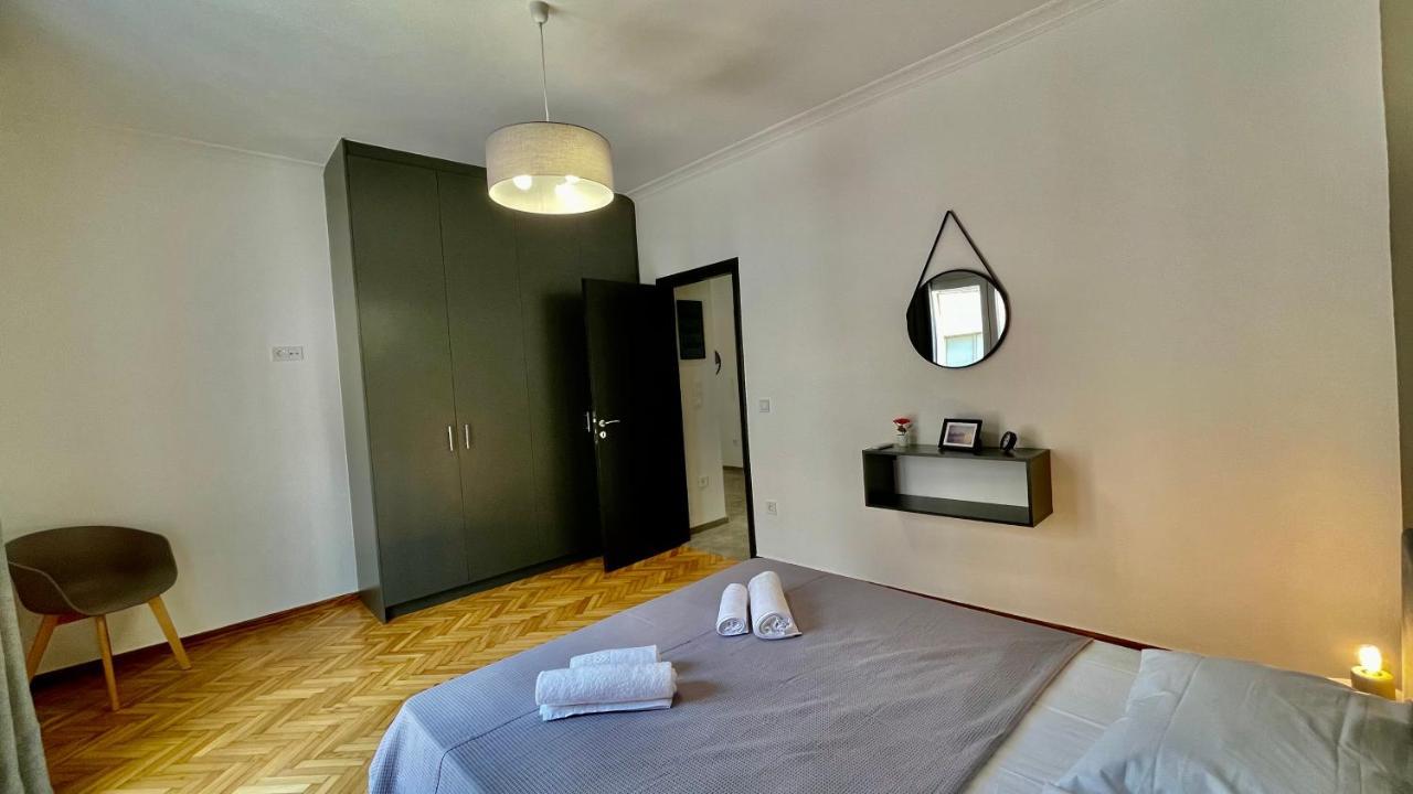 Gorgeous Renovated Apt. Close To Metro And Cultural Sites! Атина Екстериор снимка