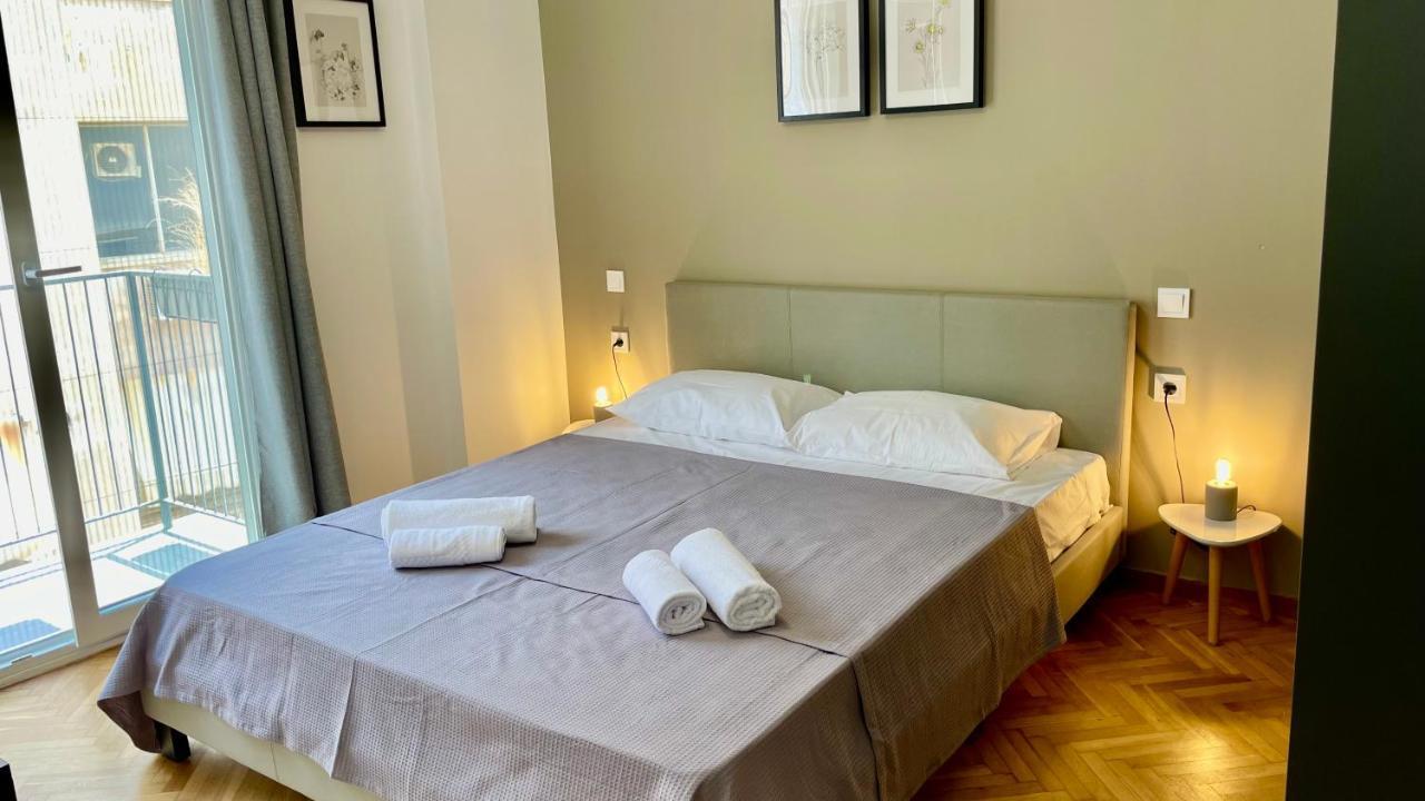 Gorgeous Renovated Apt. Close To Metro And Cultural Sites! Атина Екстериор снимка