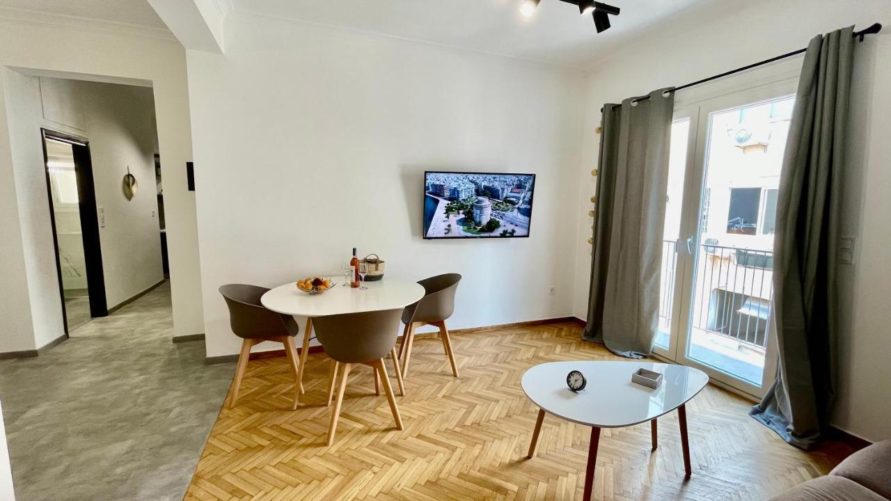 Gorgeous Renovated Apt. Close To Metro And Cultural Sites! Атина Екстериор снимка