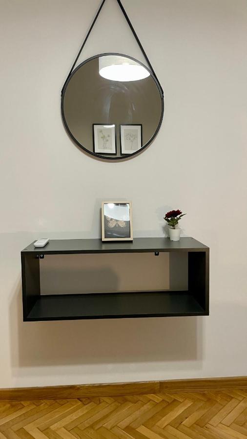 Gorgeous Renovated Apt. Close To Metro And Cultural Sites! Атина Екстериор снимка