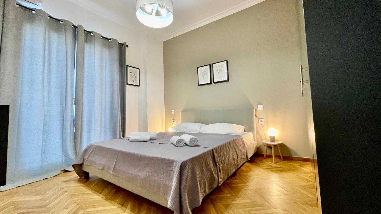 Gorgeous Renovated Apt. Close To Metro And Cultural Sites! Атина Екстериор снимка