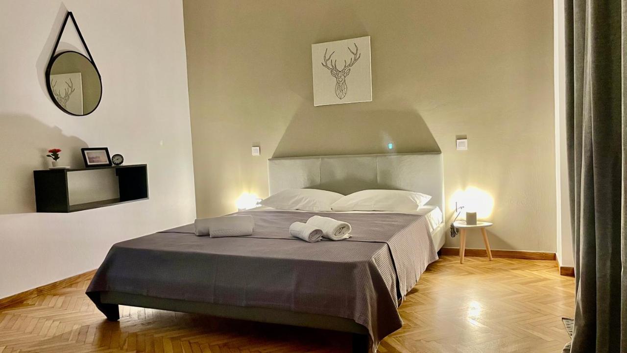 Gorgeous Renovated Apt. Close To Metro And Cultural Sites! Атина Екстериор снимка